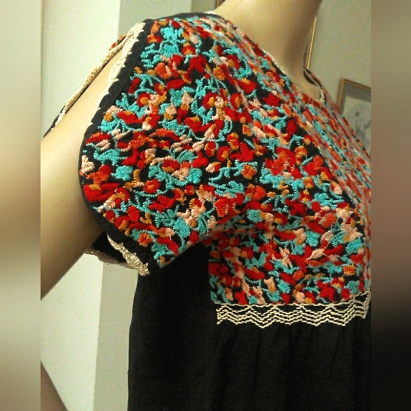 BNWOT THML (ANTHROPOLOGIE) DRESS EMBROIDERY ON TOP BLACK RUFFLE BTTM. SZ. MED - Picture 8 of 8